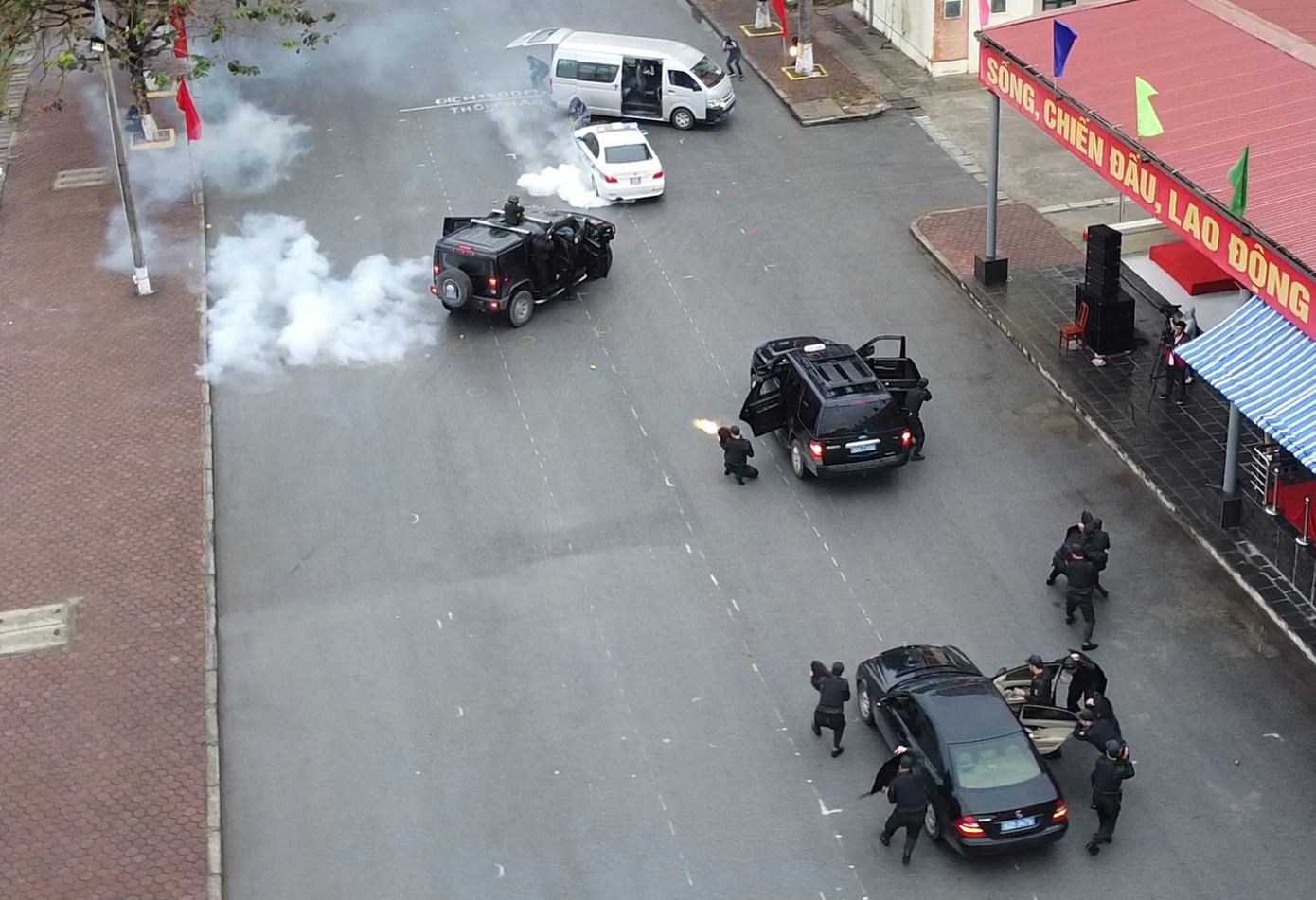 Tình huống bất ngờ trên đường di chuyển.