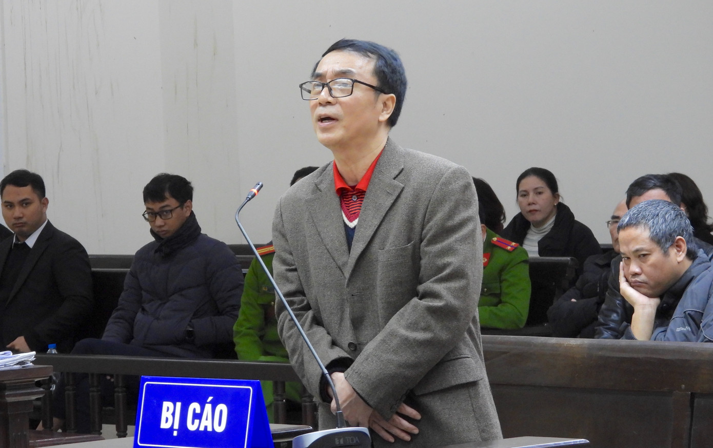 Bị cáo Trần Hùng tại toà. Ảnh: M.Đ Bị cáo Trần Hùng tại toà. Ảnh: M.Đ