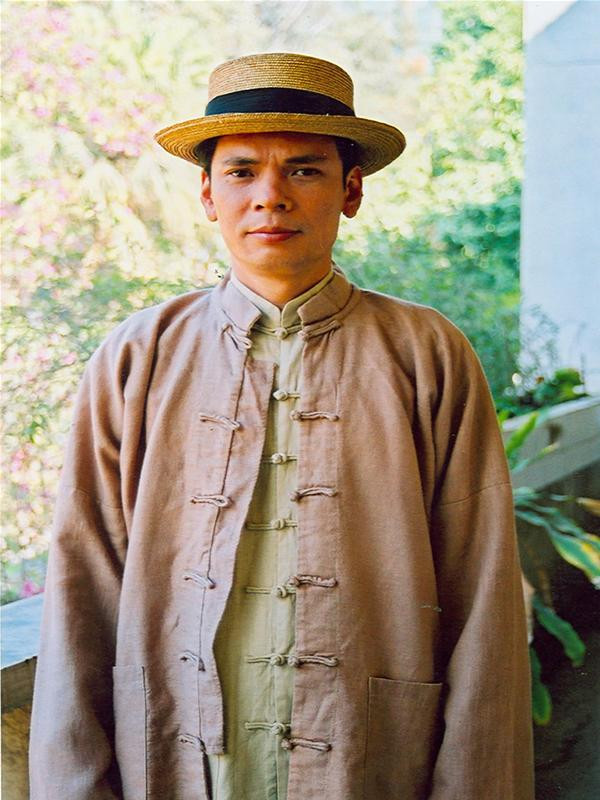 Chuẩn bị vào vai trong phim Nguyễn Ái Quốc ở Hồng Công. Ảnh: TL