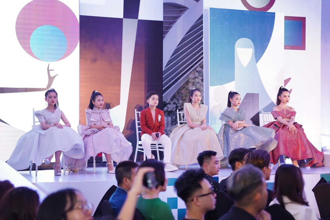 Tại buổi Lễ công bố, BTC cũng hé lộ 6 gương mặt đại diện cho chương trình bao gồm: Hữu Nhật, Phan Trang Anh, Trần Phương Anh, Nguyễn Hòa Tú Quyên, Susi Bảo Trân, Vũ Nguyễn Khánh Linh.