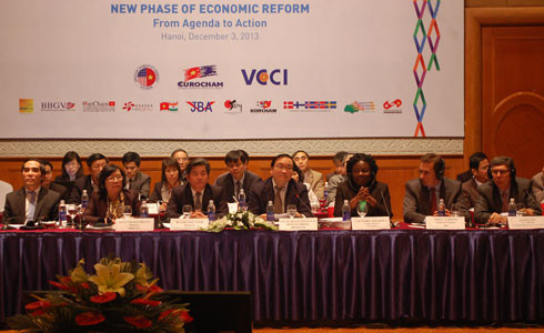 Chính phủ cam kết đẩy nhanh quá trình cải cách doanh nghiệp Nhà nước. Chính phủ cam kết đẩy nhanh quá trình cải cách doanh nghiệp Nhà nước