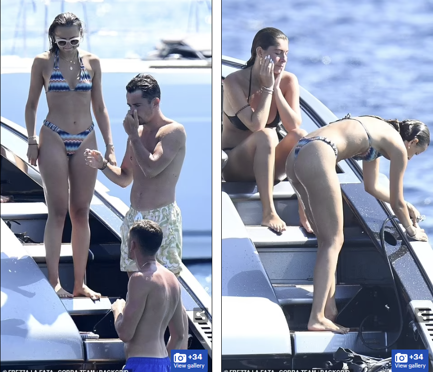 Trong khi đó, Charles Leclerc sở hữu gương mặt điển trai như tài tử và khoe body săn chắc. Trong khi đó, Charles Leclerc sở hữu gương mặt điển trai như tài tử và khoe body săn chắc.