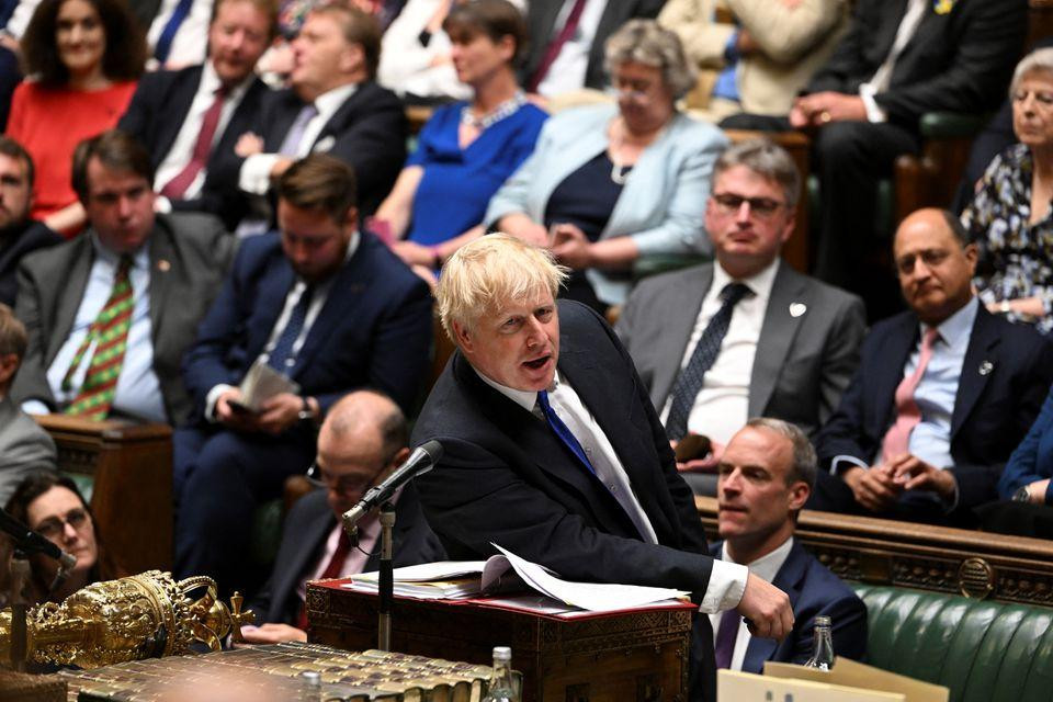 Thủ tướng Anh Boris Johnson đánh mất sự ủng hộ của nội các và đảng cầm quyền. (Ảnh: Reuters)