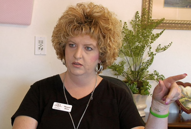 Megan Hess là chủ dịch vụ tang lễ tự ý mổ tử thi để bán. (Ảnh: Reuters)