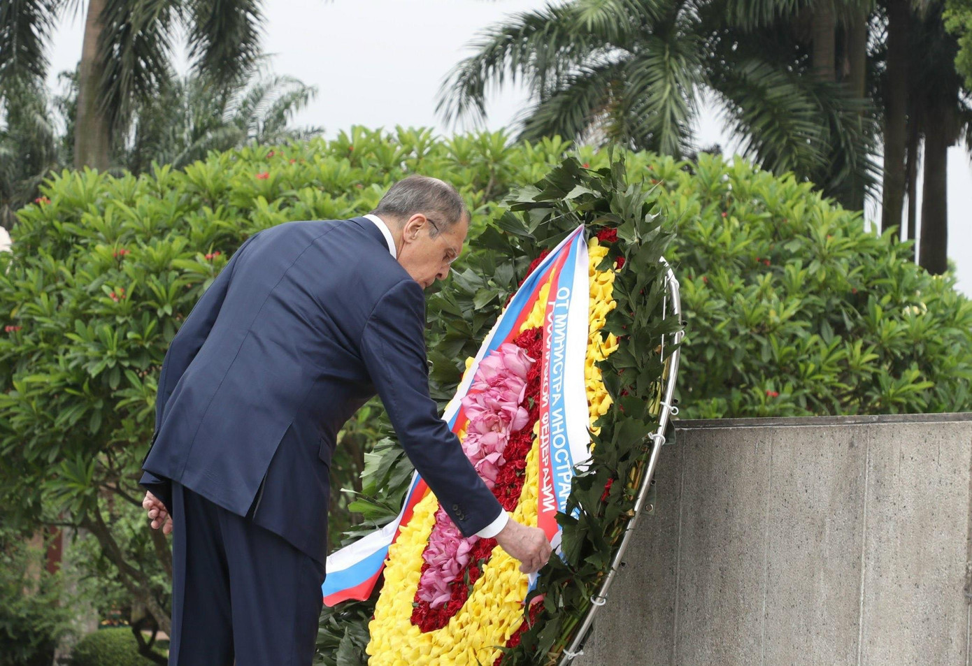 Ông Lavrov, sinh năm 1950, đảm nhận cương vị Ngoại trưởng Nga từ năm 2004 đến nay. (Ảnh: Như Ý) Ông Lavrov, sinh năm 1950, đảm nhận cương vị Ngoại trưởng Nga từ năm 2004 đến nay. (Ảnh: Như Ý)