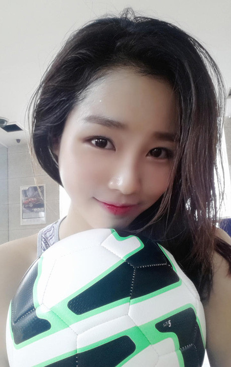 Ngắm vẻ xinh đẹp của tân Hoa khôi Sinh viên Trung Quốc ảnh 7