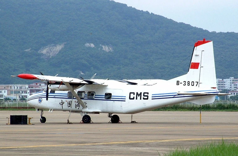 Y-12 chủ yếu trang bị cho Không quân Hải quân Trung Quốc (PLAAF) và Cục Hải dương Trung Quốc (SOA).