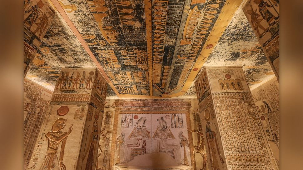 Những bức tranh đầy màu sắc bên trong lăng mộ của Ramesses VI tại Thung lũng các vị vua ở Luxor, Ai Cập. (Ảnh: Mohamed Elshahed, Cơ quan Anadolu) Những bức tranh đầy màu sắc bên trong lăng mộ của Ramesses VI tại Thung lũng các vị vua ở Luxor, Ai Cập. (Ảnh: Mohamed Elshahed, Cơ quan Anadolu)