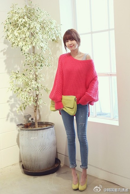 Cặp đôi chưa bao giờ lỗi mốt - quần jeans + áo sơ mi. Quần jeans - áo pull đem lại cho bạn vẻ năng động trẻ trung.