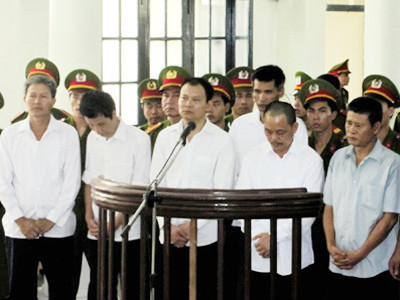 Phương “linh hột” cùng đồng bọn nghe tuyên án tại phiên tòa sơ thẩm