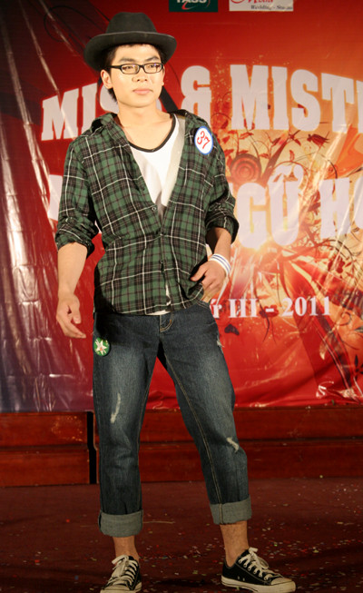 Nam khôi Lam Tinh Tinh lại có vẻ hiện sự trẻ trung, hiện đại