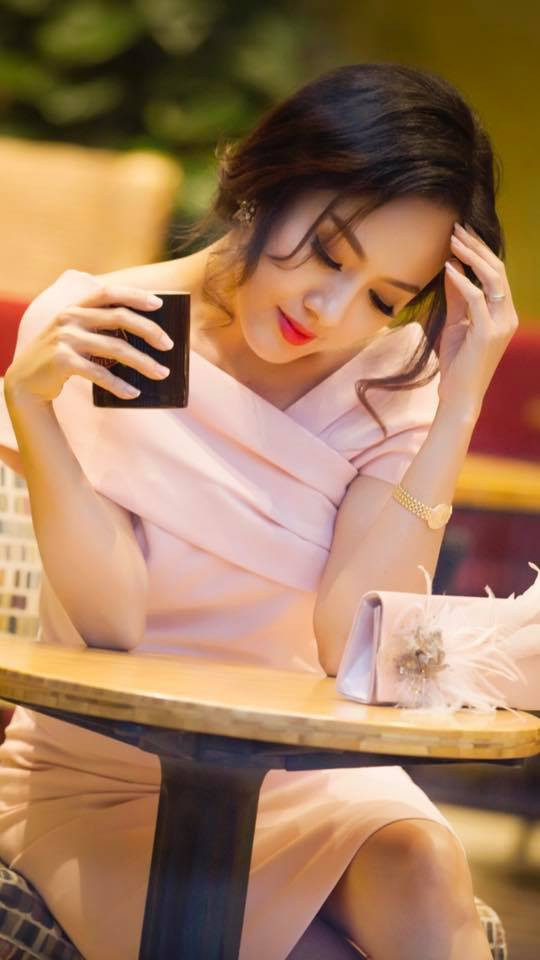 BTV Hoài Anh gợi cảm với trang phục đời thường ảnh 5