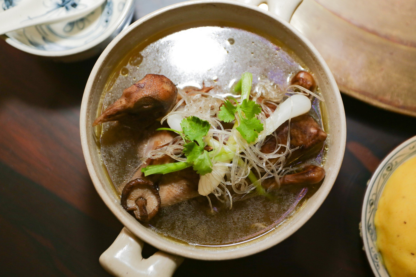 Các món canh đa dạng trong thực đơn cỗ cổ truyền của người Việt.