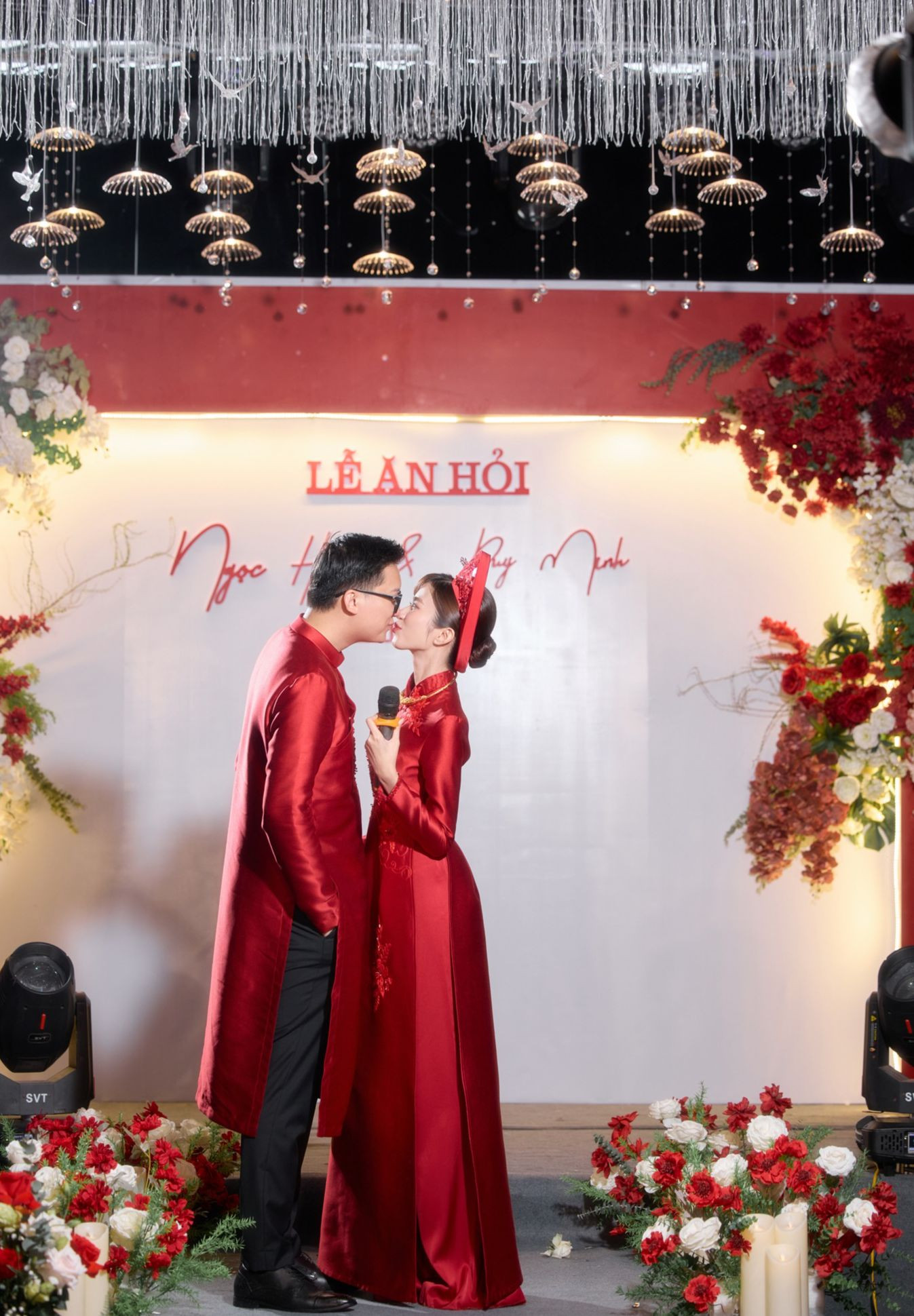 Ngọc Huyền sinh năm 1999, quê Nam Định. Cô tốt nghiệp khoa Thiết kế thời trang của Đại học Mỹ thuật Công nghiệp. Ngọc Huyền sinh năm 1999, quê Nam Định. Cô tốt nghiệp khoa Thiết kế thời trang của Đại học Mỹ thuật Công nghiệp.