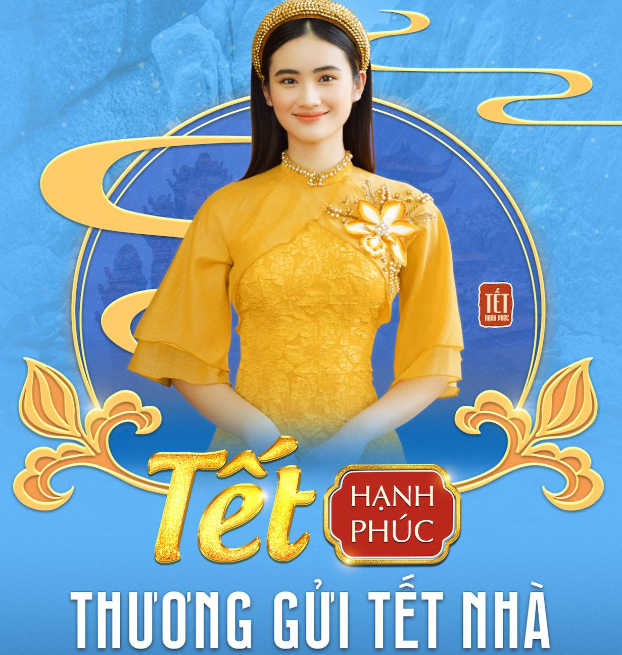 Thay mặt Hoa hậu Ý Nhi, bà Phạm Kim Dung trao những phần quà Tết đến với bà con có hoàn cảnh khó khăn trên địa bàn huyện Bắc Bình.