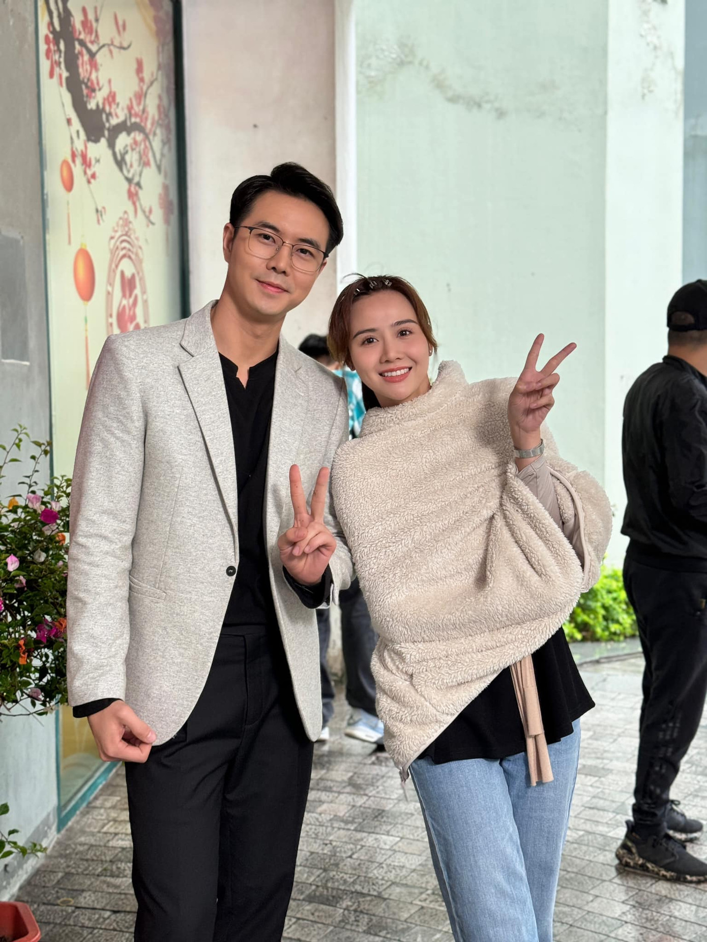 Một số hình ảnh hậu trường của Đức Hiếu và Huyền Lizzie.