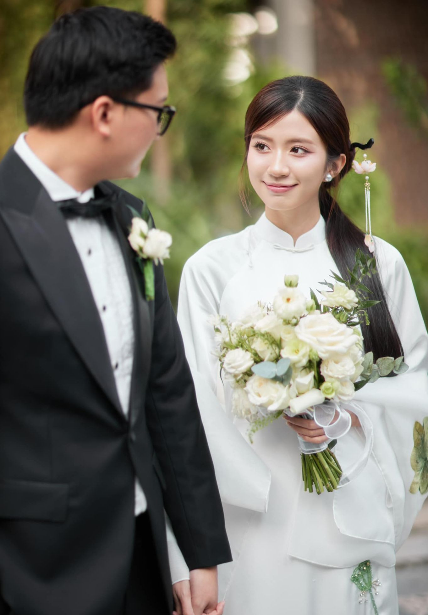 Ngày 20/1, đám cưới diễn viên Ngọc Huyền được tổ chức tại quê nhà ở Nam Định. Nhà trai thực hiện nghi lễ rước dâu trong buổi sáng trước khi mở tiệc vào buổi tối tại Hà Nội.