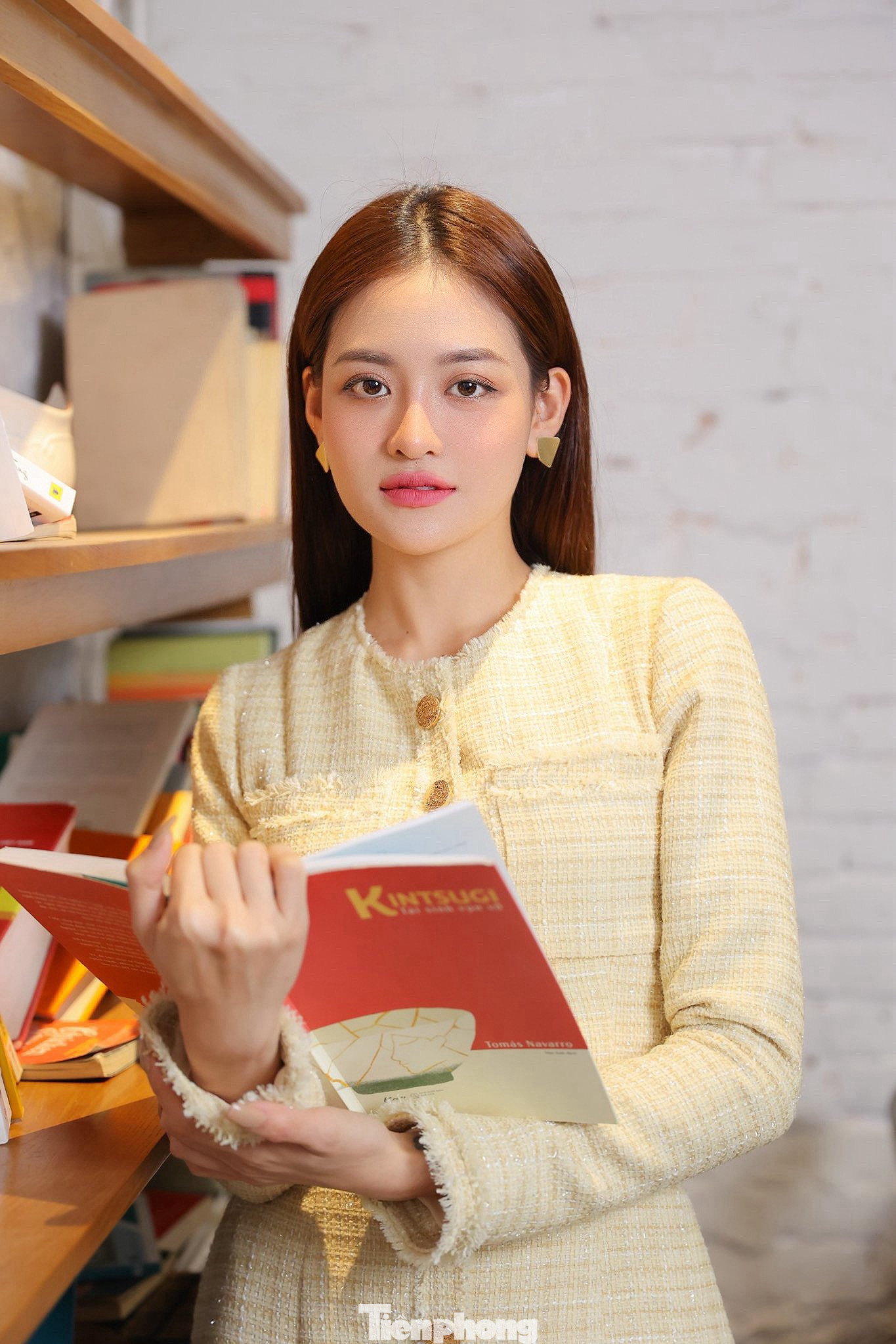 Khi vào vai Tú trong phim Cả một đời ân oán, Thùy Anh bị chê bai thậm tệ. Cô nhận nhiều bình luận xúc phạm khó chấp nhận. Nữ diễn viên tâm sự cô suy sụp và tự vấn bản thân. “Họ nói Thùy Anh phải vô đạo đức, xấu xa thì đạo diễn mới chọn đóng nhân vật đáng ghét như thế. Thời điểm đó, tôi tiêu cực lắm và không ngừng tự vấn bản thân. Thậm chí tôi còn không muốn đóng tiếp vai diễn đó”, Thùy Anh chia sẻ.