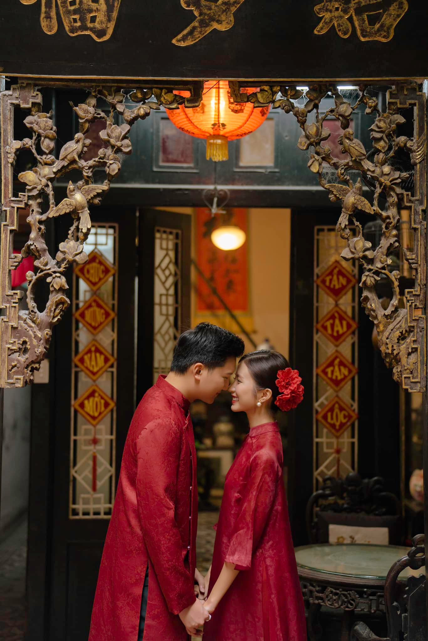 Đám cưới của Ngọc Huyền diễn ra ngày 20/1. Theo chia sẻ của nữ diễn viên Thương ngày nắng về, nửa kia kém cô một tuổi, tên Duy Minh và mới đi du học về.