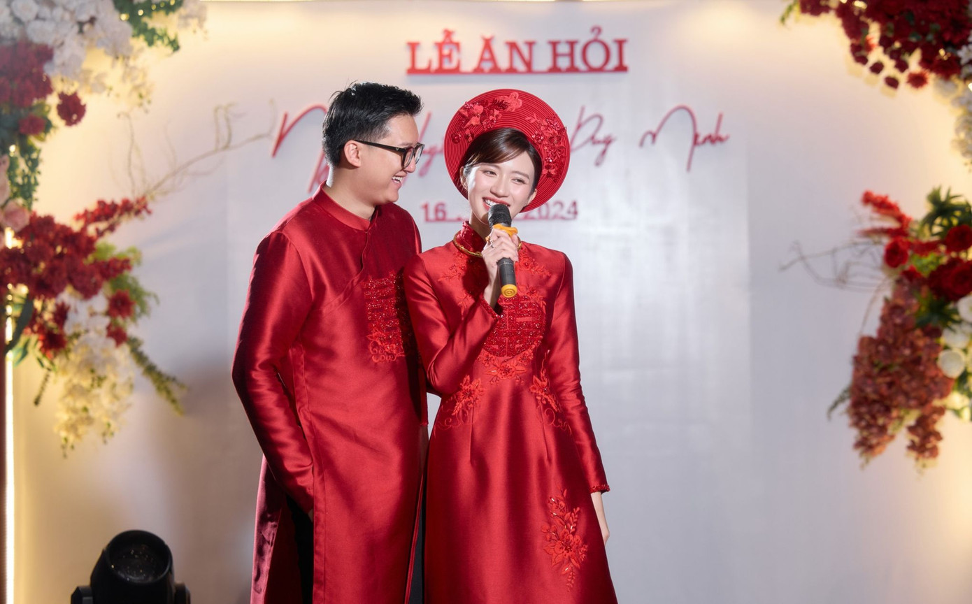 Trong lễ ăn hỏi, Ngọc Huyền tự tin thể hiện khả năng ca hát với ca khúc Gió đánh đò đưa. Trước đó, cô có thời gian luyện thanh nhạc khi đảm nhận vai Thảo trong phim Món quà của cha. Trong lễ ăn hỏi, Ngọc Huyền tự tin thể hiện khả năng ca hát với ca khúc Gió đánh đò đưa. Trước đó, cô có thời gian luyện thanh nhạc khi đảm nhận vai Thảo trong phim Món quà của cha.