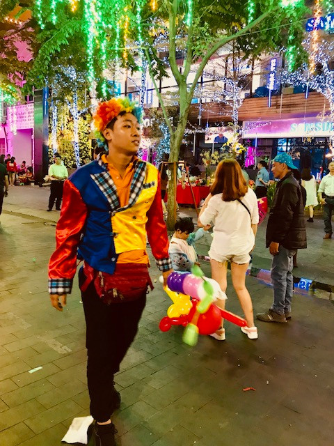 'Tôn Ngộ Không' tái xuất ở đường hoa Nguyễn Huệ ảnh 5