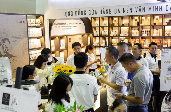 Cộng đồng Trung Nguyên E-Coffee đã có hơn 1.000 đối tác trên khắp Việt Nam và tại Mỹ, Iceland, tạo nên một môi trường hợp tác thịnh vượng, bền vững cho cộng đồng đam mê kinh doanh cà phê.