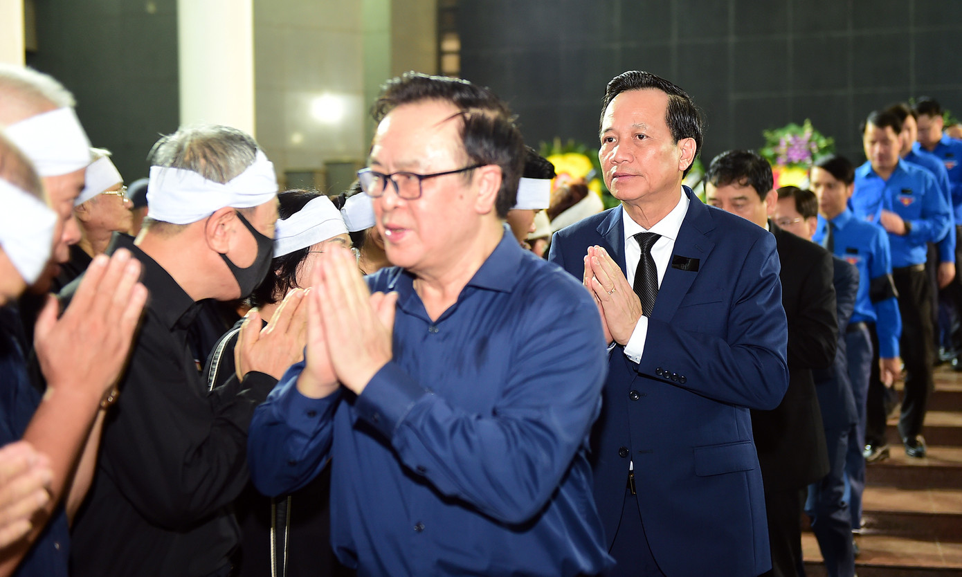 Các đồng chí nguyên Bí thư thứ nhất T.Ư Đoàn chia buồn cùng gia quyến của Thiếu tướng Đặng Quốc Bảo. Các đồng chí nguyên Bí thư thứ nhất T.Ư Đoàn chia buồn cùng gia quyến của Thiếu tướng Đặng Quốc Bảo.