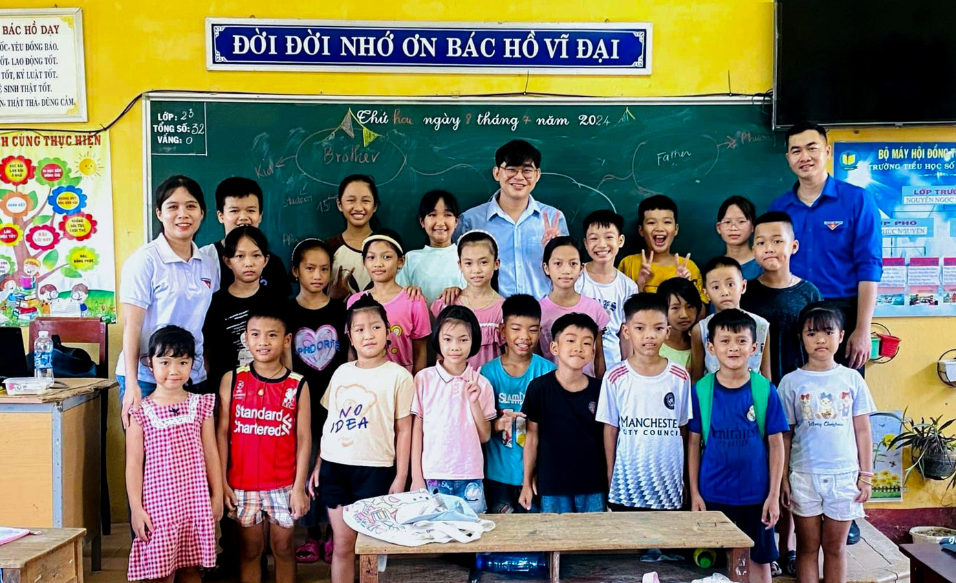 Lớp học trong chương trình &quot;Mang tiếng Anh đến cho em&quot;. Ảnh: BTC