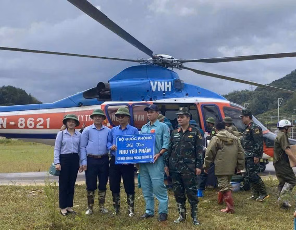 Tổ bay gồm Trung tá phi công Lê Hải Đăng – Phó Giám đốc Công ty Trực thăng miền Bắc, Đại úy Hoàng Anh Đức và Thiếu tá quân nhân chuyên nghiệp Ngô Tiến Dũng.