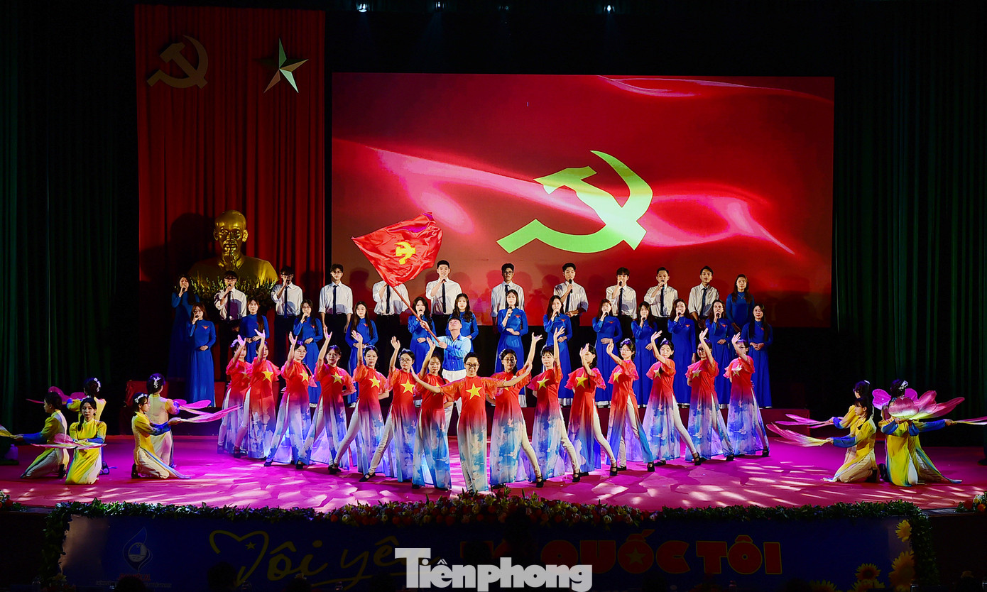 Chương trình nghệ thuật chào mừng Đại hội. Ảnh: Xuân Tùng Chương trình nghệ thuật chào mừng Đại hội. Ảnh: Xuân Tùng