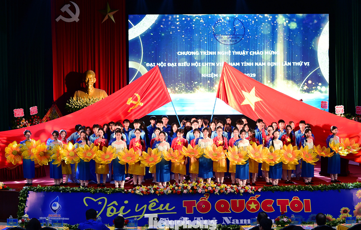 Chương trình nghệ thuật chào mừng Đại hội. Ảnh: Xuân Tùng Chương trình nghệ thuật chào mừng Đại hội. Ảnh: Xuân Tùng