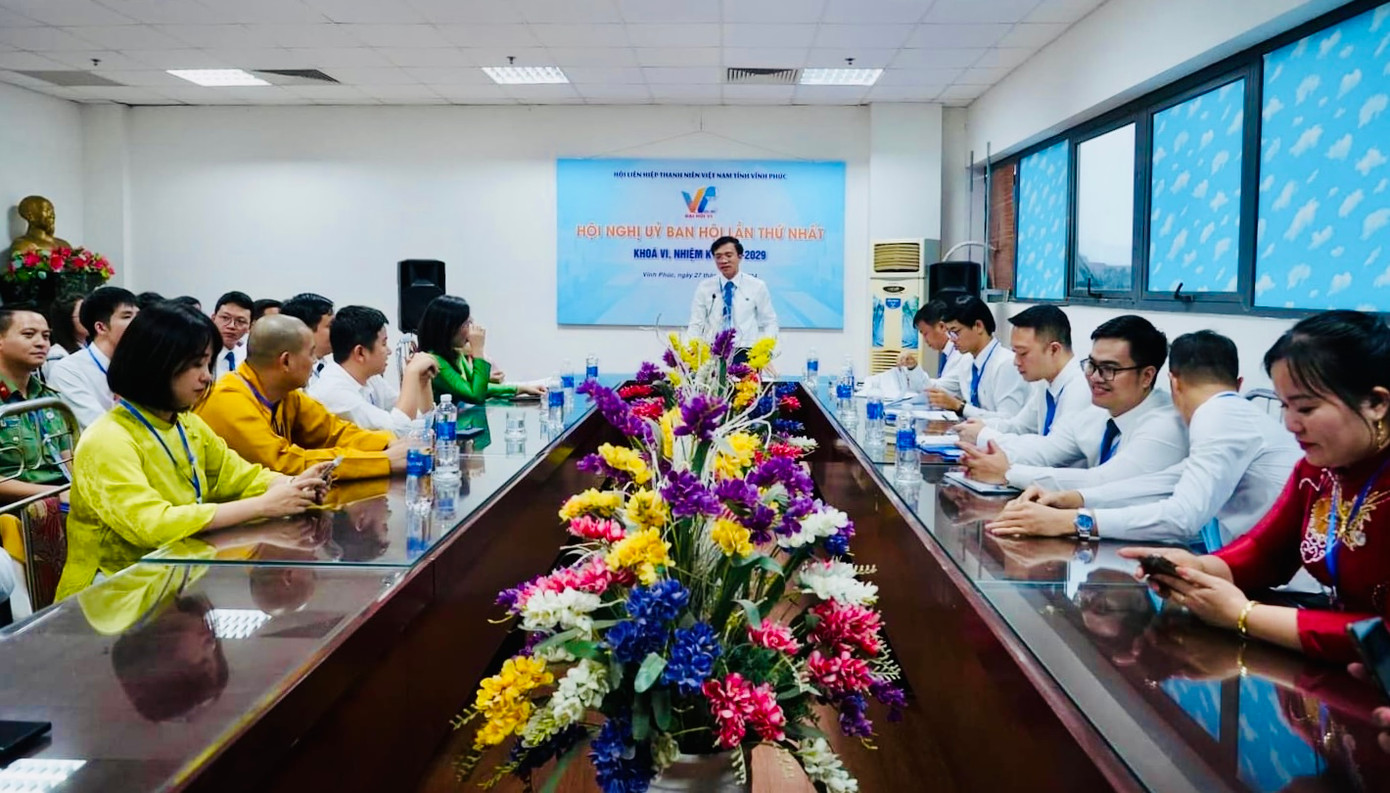 Hội nghị Uỷ ban Hội LHTN Việt Nam tỉnh Vĩnh Phúc lần thứ nhất khoá VI. Ảnh: TĐVP Hội nghị Uỷ ban Hội LHTN Việt Nam tỉnh Vĩnh Phúc lần thứ nhất khoá VI. Ảnh: TĐVP