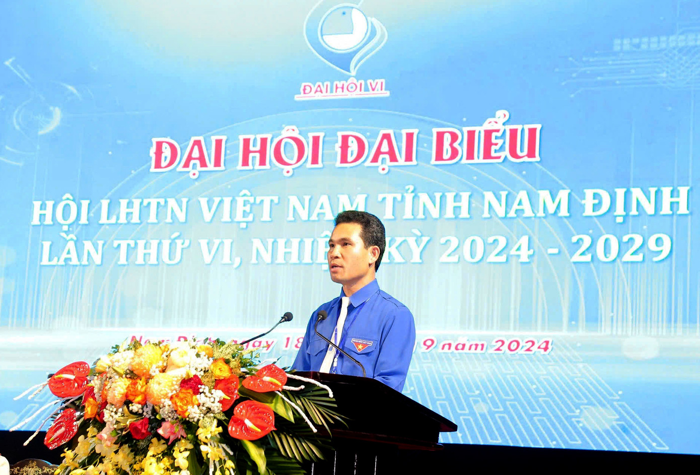 Anh Triệu Văn Thái – Bí thư Tỉnh Đoàn Nam Định, Chủ tịch Hội LHTN Việt Nam tỉnh Nam Định khóa V, phát biểu khai mạc Đại hội đại biểu Hội LHTN Việt Nam tỉnh Nam Định khóa VI, nhiệm kỳ 2024 - 2029. Ảnh: Minh Phương