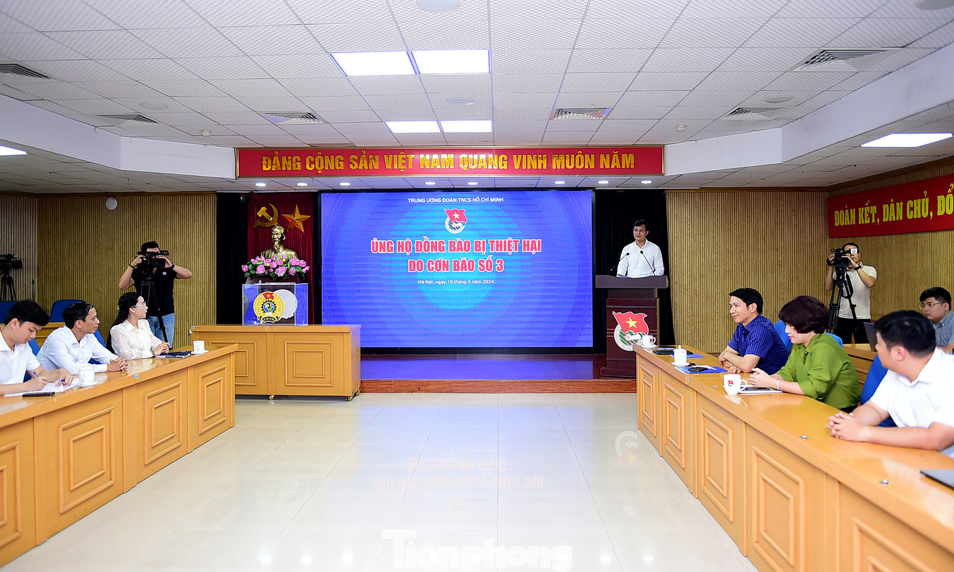 T.Ư Đoàn tổ chức phát động ủng hộ đồng bào bị thiệt hại do bão số 3 (bão YAGI). Ảnh: Xuân Tùng