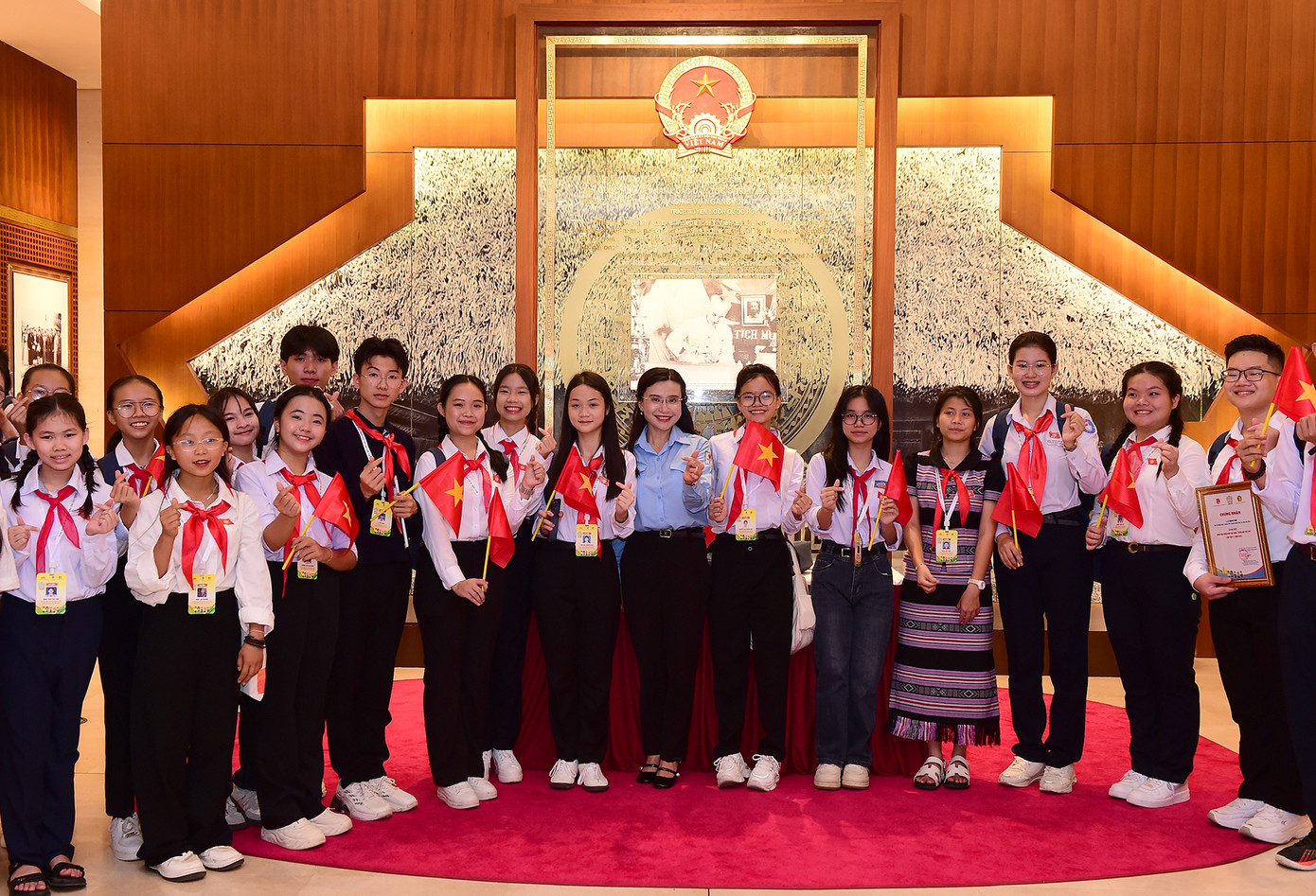 Ngày 28/9, đoàn đại biểu tham dự phiên họp giả định “Quốc hội trẻ em” lần thứ II năm 2024 tham quan Bảo tàng Quốc hội.