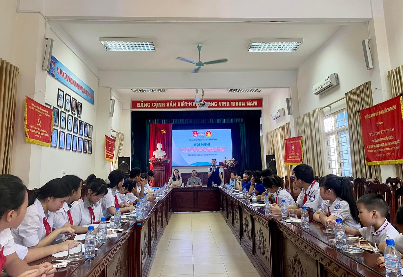 Nhiều ý kiến, nguyện vọng của trẻ em đã được chia sẻ, thảo luận trong chương trình. Ảnh: TĐTB