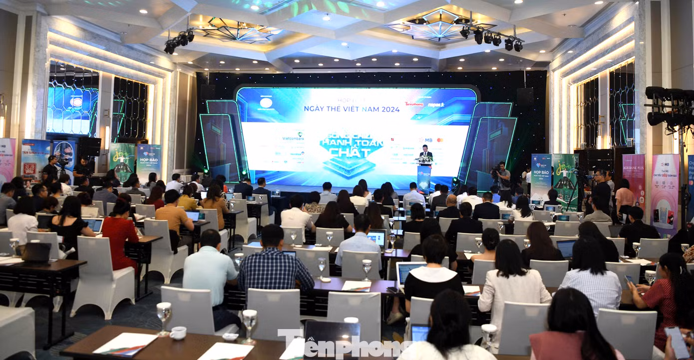 Quang cảnh buổi họp báo Ngày Thẻ Việt Nam 2024. Quang cảnh buổi họp báo Ngày Thẻ Việt Nam 2024.