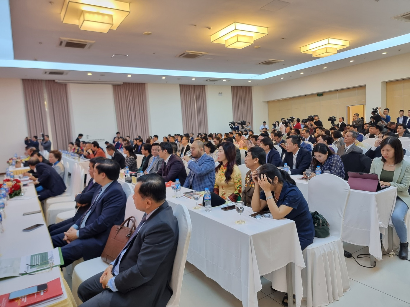 Các đại biểu tham gia diễn đàn Kinh tế tư nhân lần thứ 2.