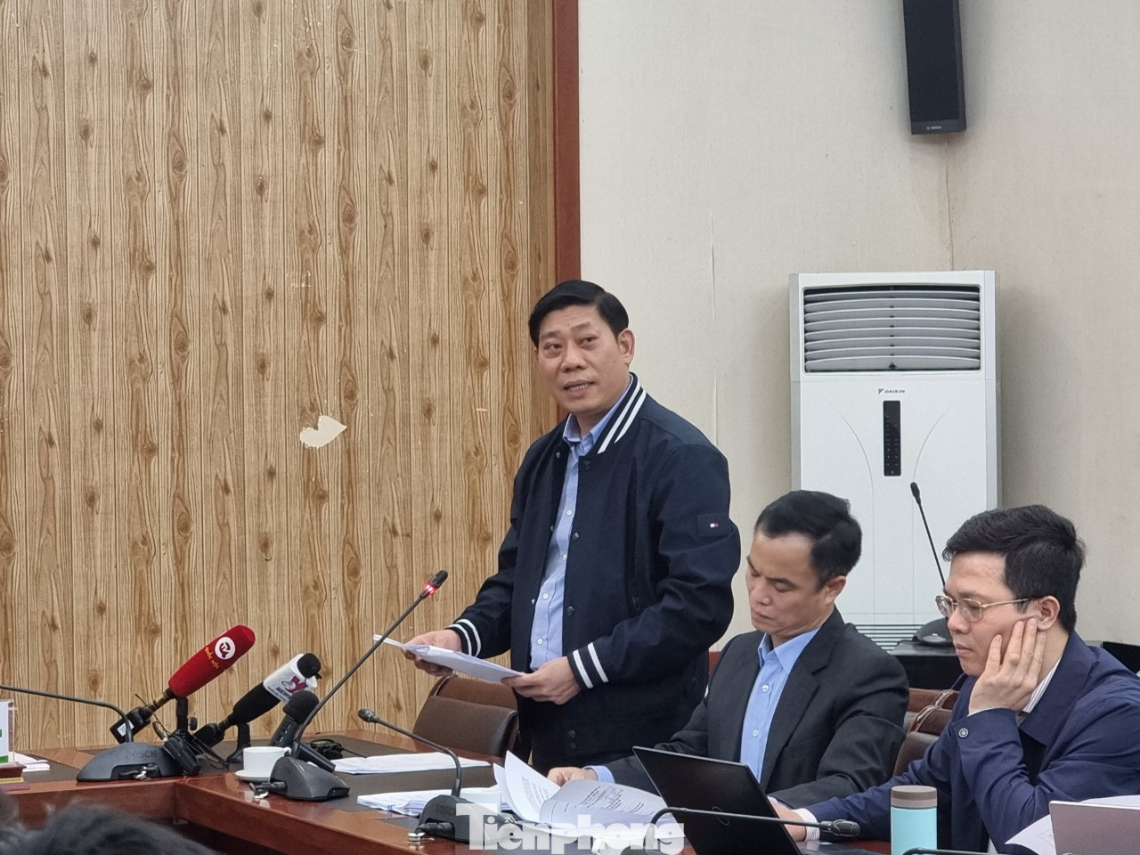 Các đại biểu dự hội nghị chiều 20/2.