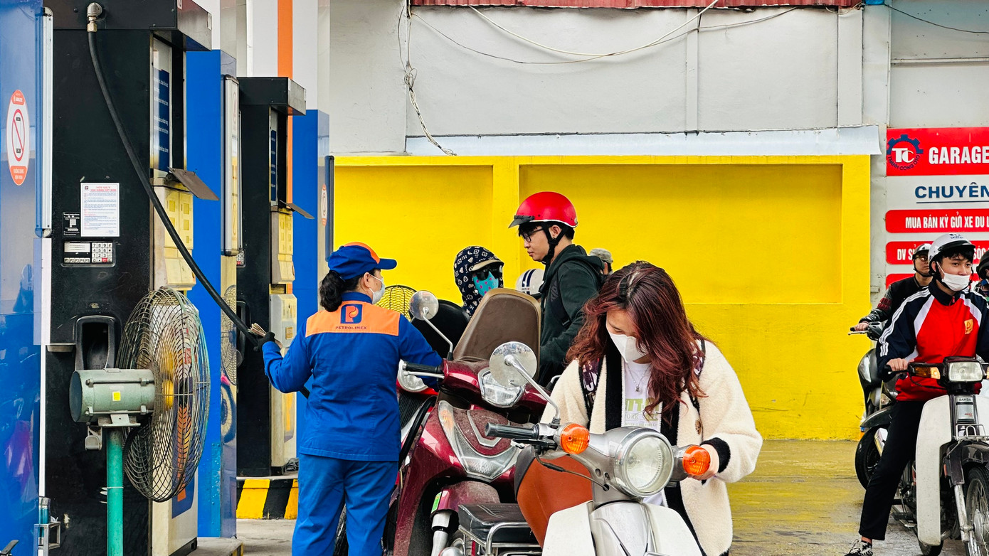 Giá xăng dự báo giảm nhẹ.