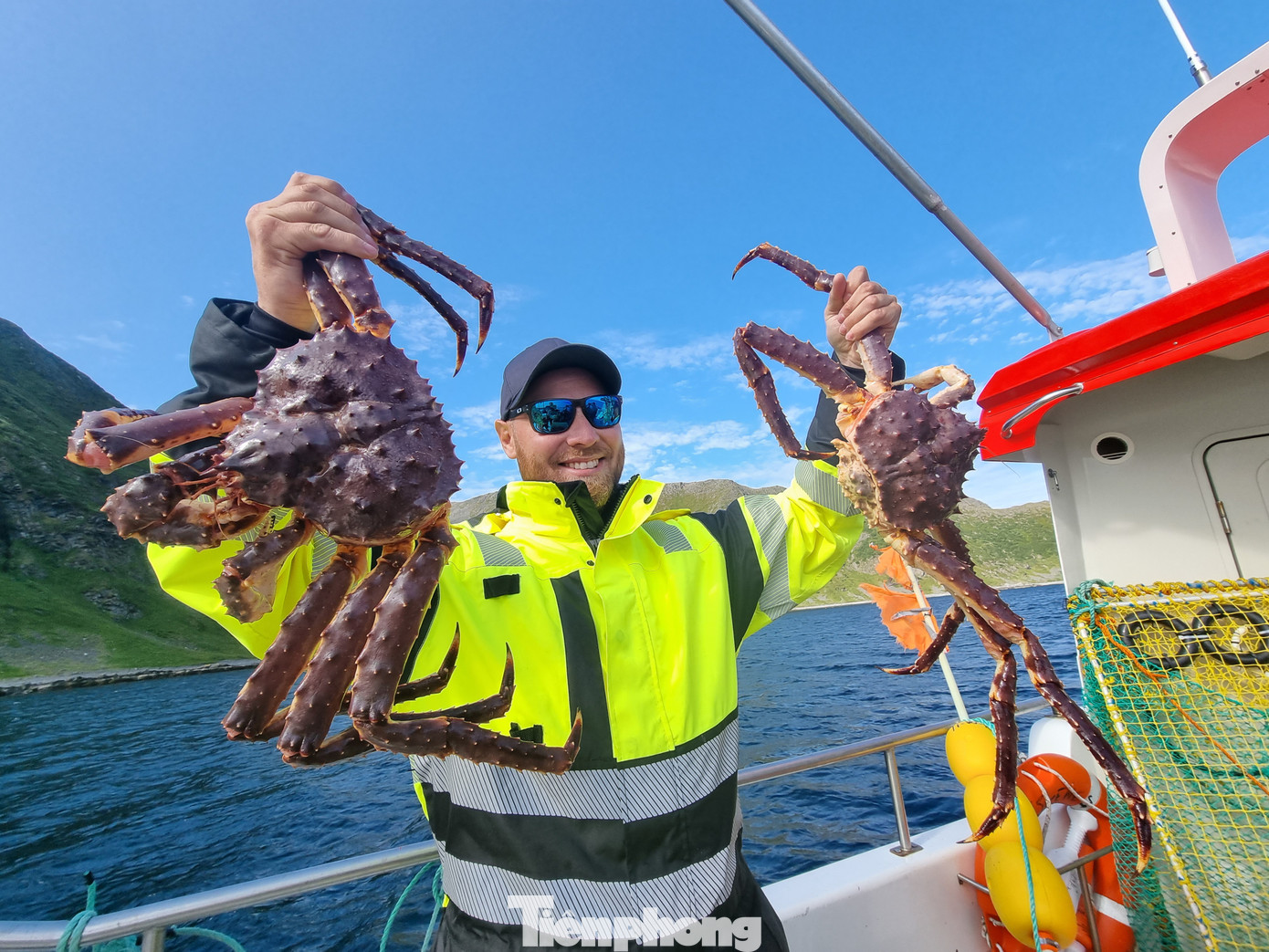 Bjørn Ronald Johannessen tỏ ra phấn khởi vì mẻ lưới trúng đậm hơn dự kiến.