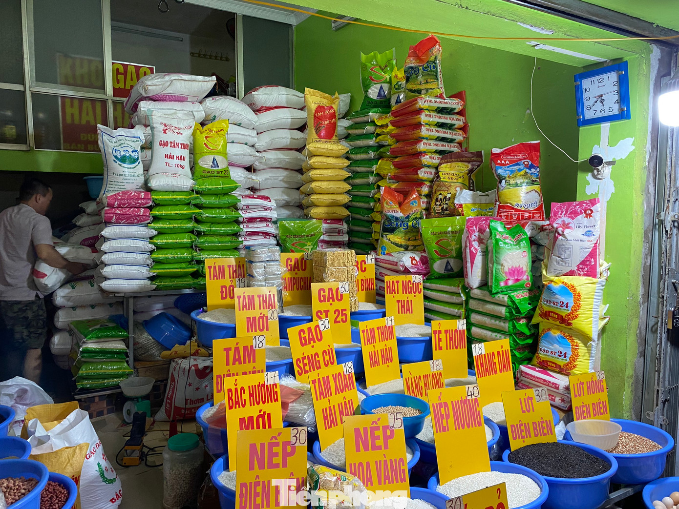 Giá gạo xuất khẩu tăng đã kéo theo gạo nội địa tăng. Giá gạo xuất khẩu tăng đã kéo theo gạo nội địa tăng.