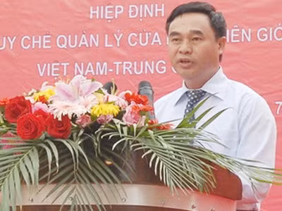 Thứ trưởng Bộ Ngoại giao Hồ Xuân Sơn	