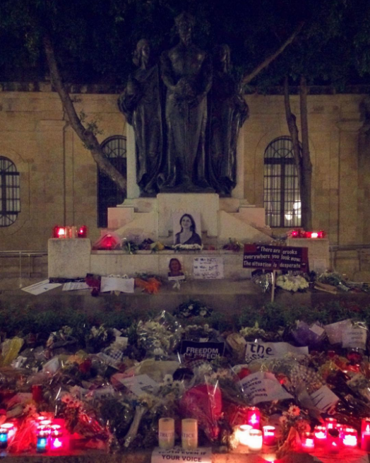 Hàng ngàn người xuống đường đòi công lý cho nhà báo phanh phui hồ sơ Panama ảnh 6