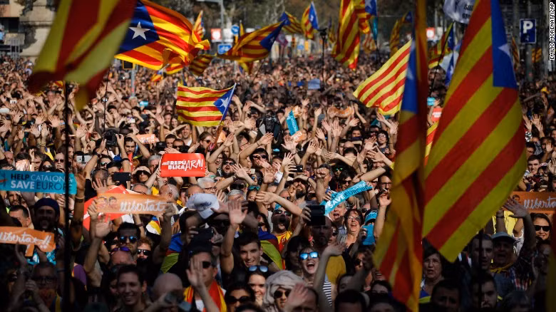‘Madrid không chấp nhận Catalonia độc lập, nhưng sẽ mở rộng quyền tự trị’ ảnh 4