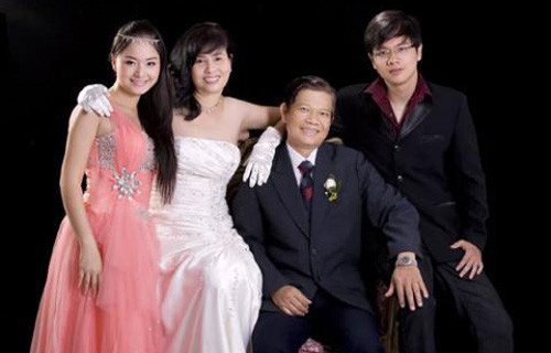 Lan Phương: 'Bố tức giận vì tôi đóng cảnh hôn trên phim' ảnh 3