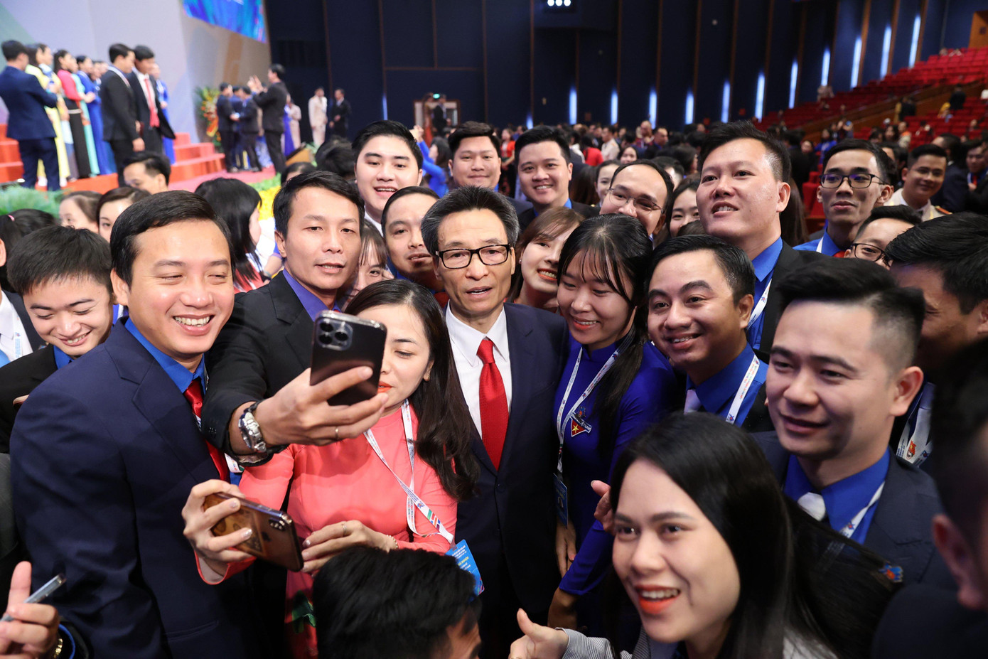 Phó Thủ tướng và các đại biểu tham dự Đại hội. Ảnh Như Ý