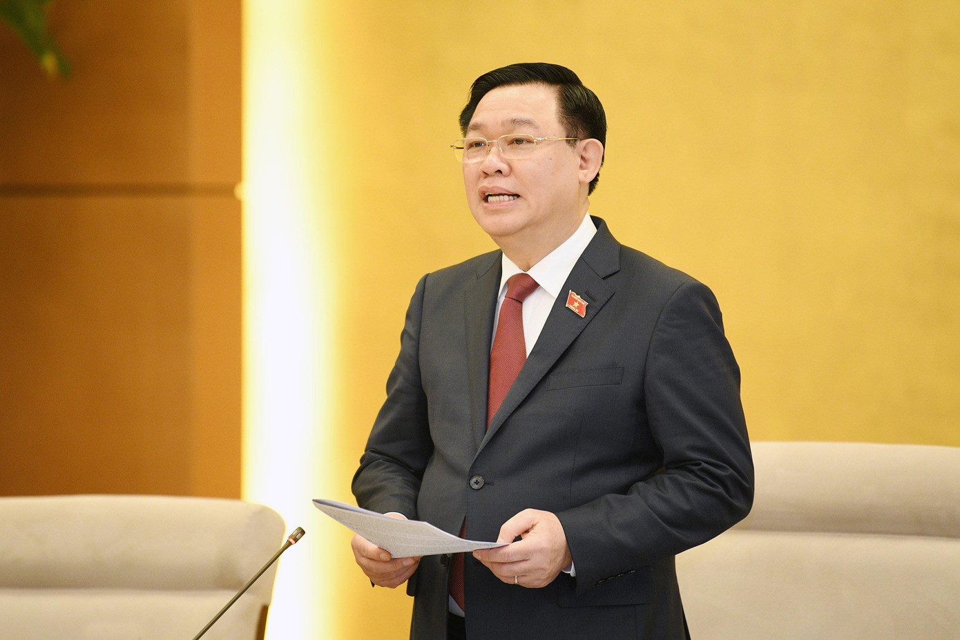 Chủ tịch Quốc hội Vương Đình Huệ phát biểu khai mạc phiên họp. Ảnh QH Chủ tịch Quốc hội Vương Đình Huệ phát biểu khai mạc phiên họp. Ảnh QH