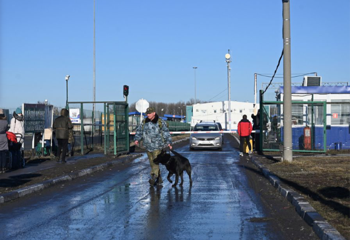 Một trạm kiểm tra ở vùng Rostov của Nga ngày 19/2. (Ảnh: Reuters) Một trạm kiểm tra ở vùng Rostov của Nga ngày 19/2. (Ảnh: Reuters)