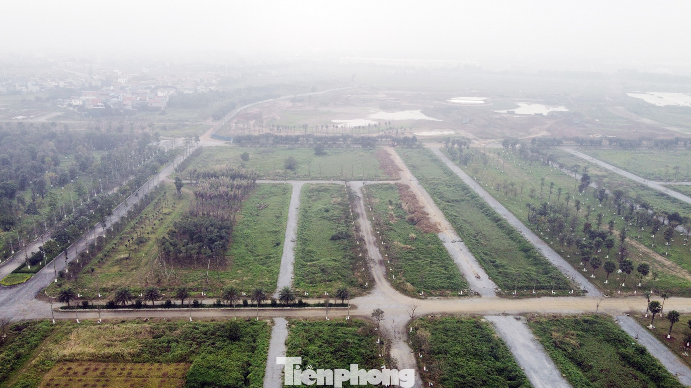 Tiếp đó, UBND tỉnh Hưng Yên đã ban hành Quyết định số 358/QĐ-UB ngày 25/2/2005 phê duyệt dự án với quy mô sử dụng đất 300 ha, tổng mức đầu tư tạm tính là 2.710 tỷ đồng; Đến năm 2010, phê duyệt quy hoạch chi tiết xây dựng tỷ lệ 1/500 phân khu A của dự án Khu đô thị phía bắc Quốc lộ 5 thuộc Khu đô thị Phố Nối.